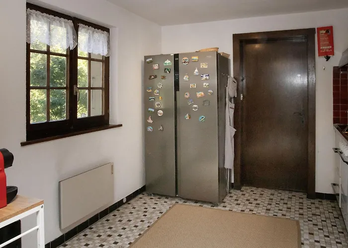 Chante Neige By Interhome شاليه Riddes