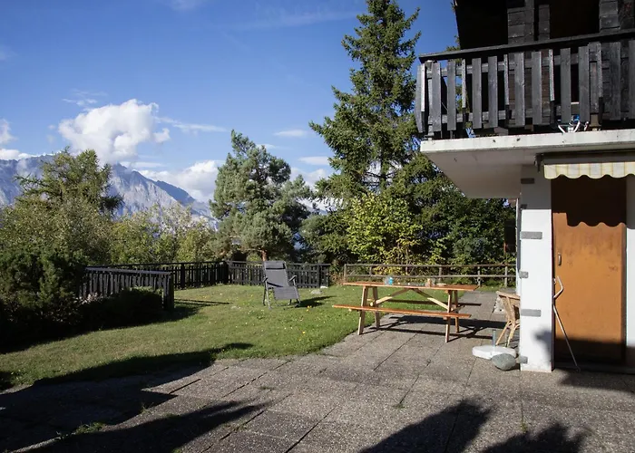 Domek alpejski Chante Neige By Interhome *